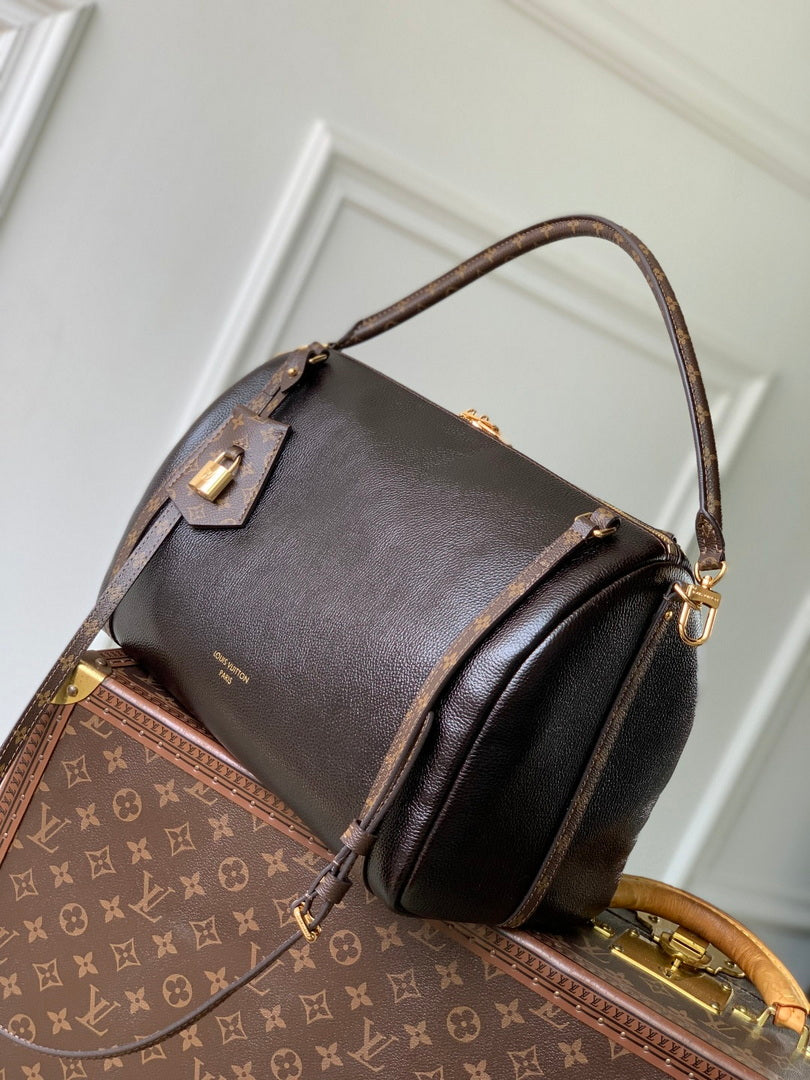 LV M26359 Louis Vuitton Express MM Bag Monogram Saga/Acajou