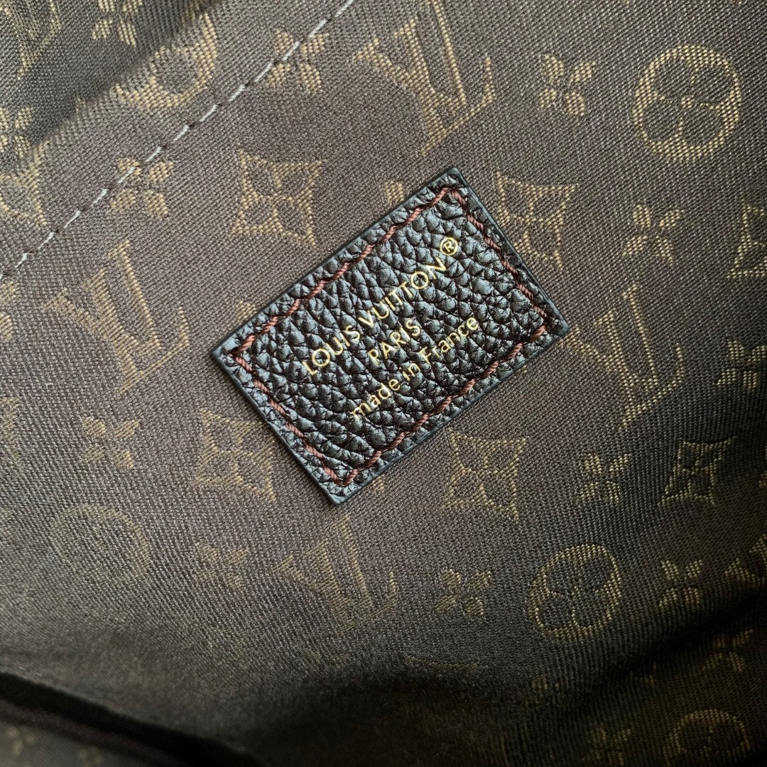 LV M26359 Louis Vuitton Express MM Bag Monogram Saga/Acajou
