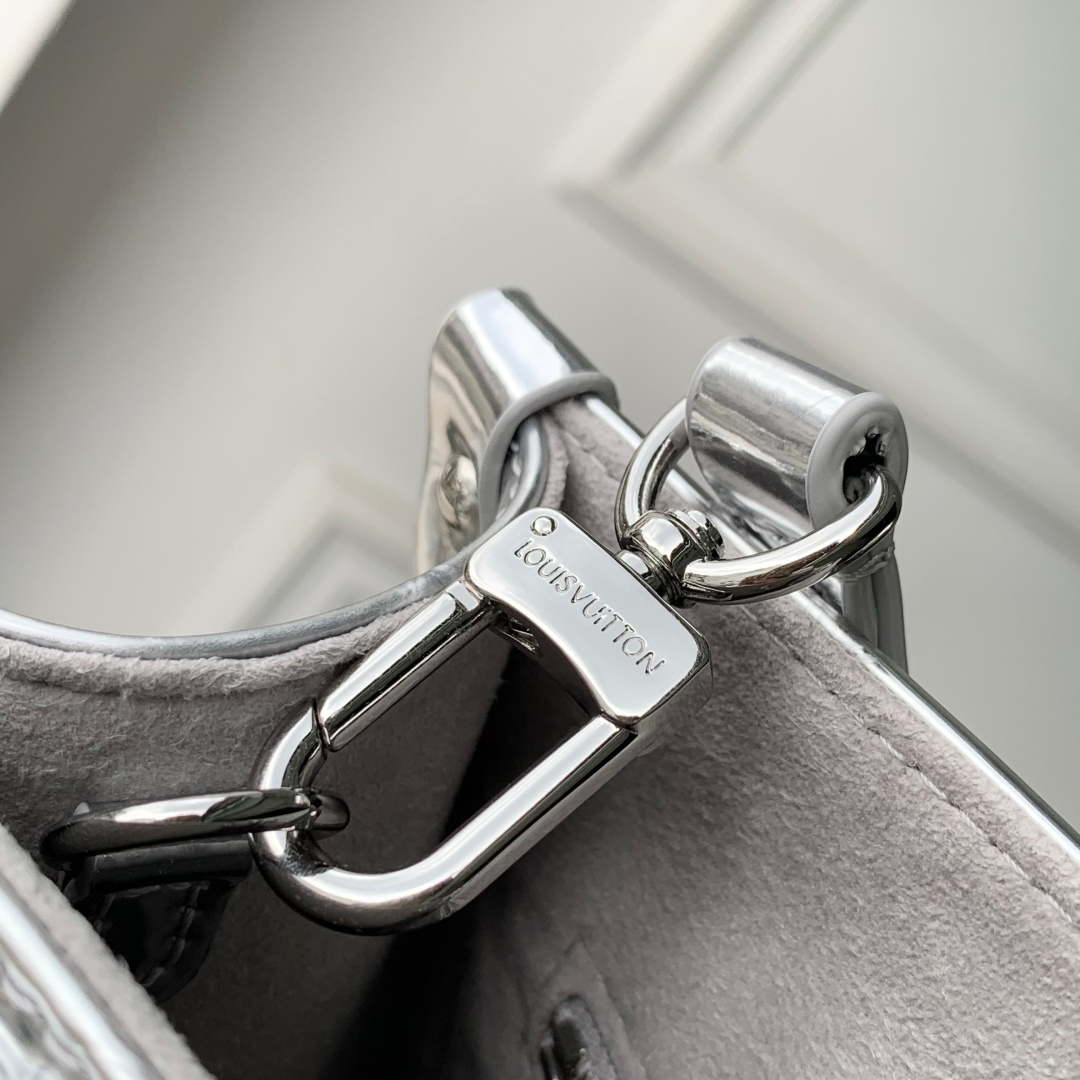 LV M26373 Louis Vuitton OnTheGo PM Bag Silver