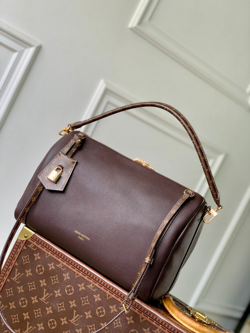 LV M26397 Louis Vuitton Express MM Bag Monogram/Acajou