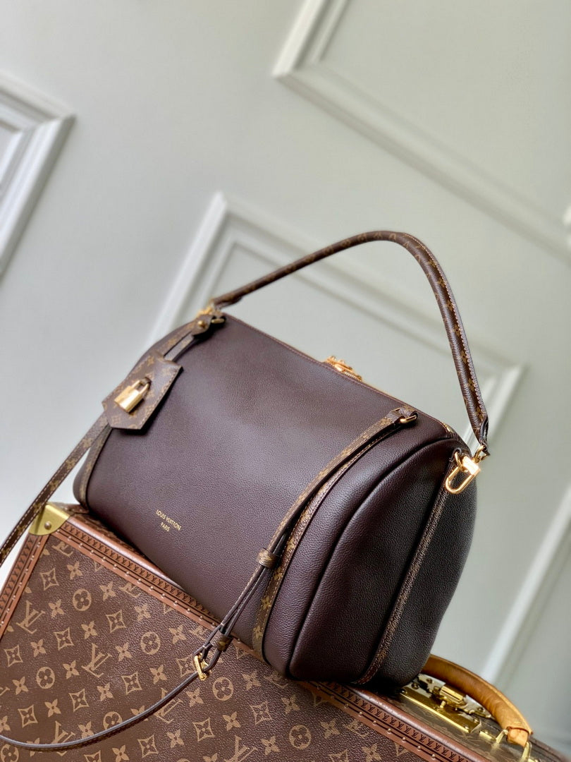 LV M26397 Louis Vuitton Express MM Bag Monogram/Acajou