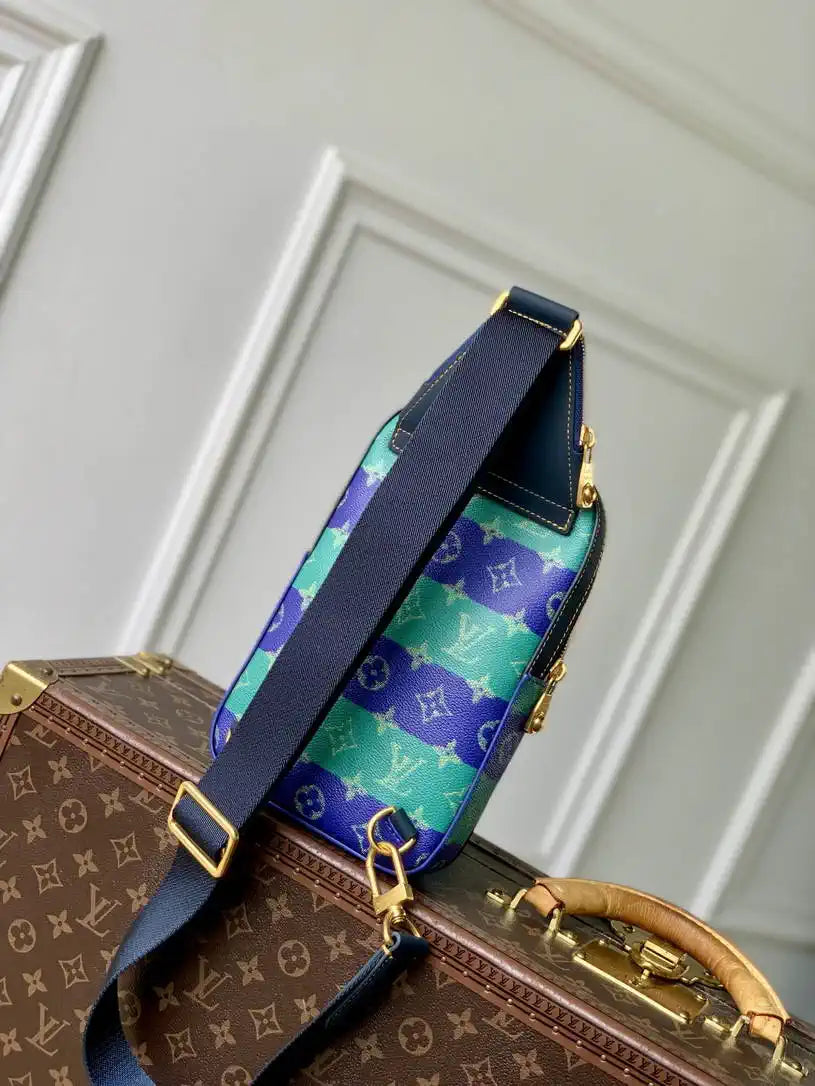 LV M26419 Louis Vuitton Avenue Slingbag PM Bamboo Monogram Heritage