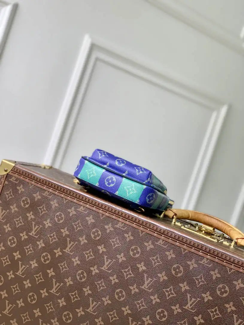 LV M26419 Louis Vuitton Avenue Slingbag PM Bamboo Monogram Heritage