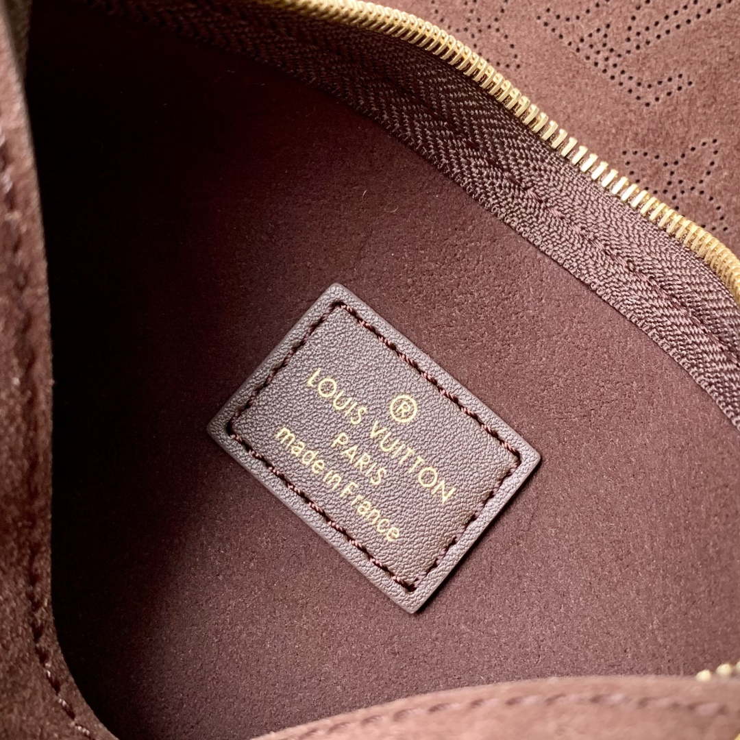 LV M26421 Louis Vuitton CarryAll PM Bag Chocolate Brown