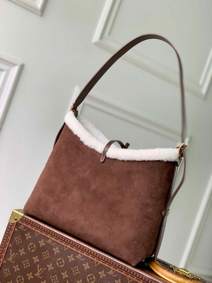 LV M26421 Louis Vuitton CarryAll PM Bag Chocolate Brown