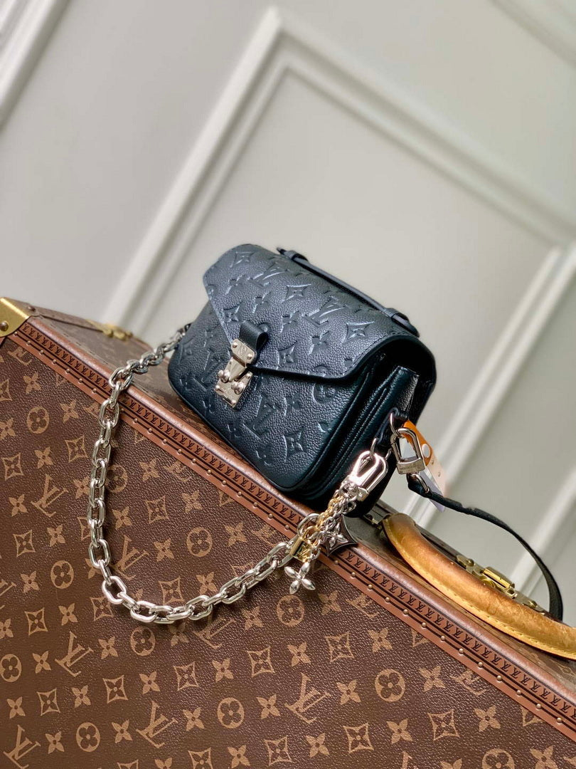 LV M26456 Louis Vuitton Pochette Metis East West Bag Black