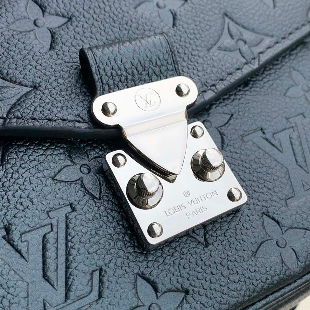 LV M26456 Louis Vuitton Pochette Metis East West Bag Black