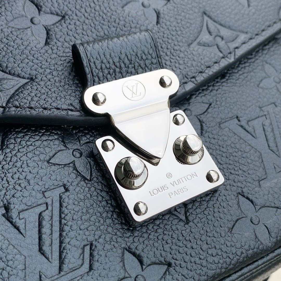 LV M26456 Louis Vuitton Pochette Metis East West Bag Black