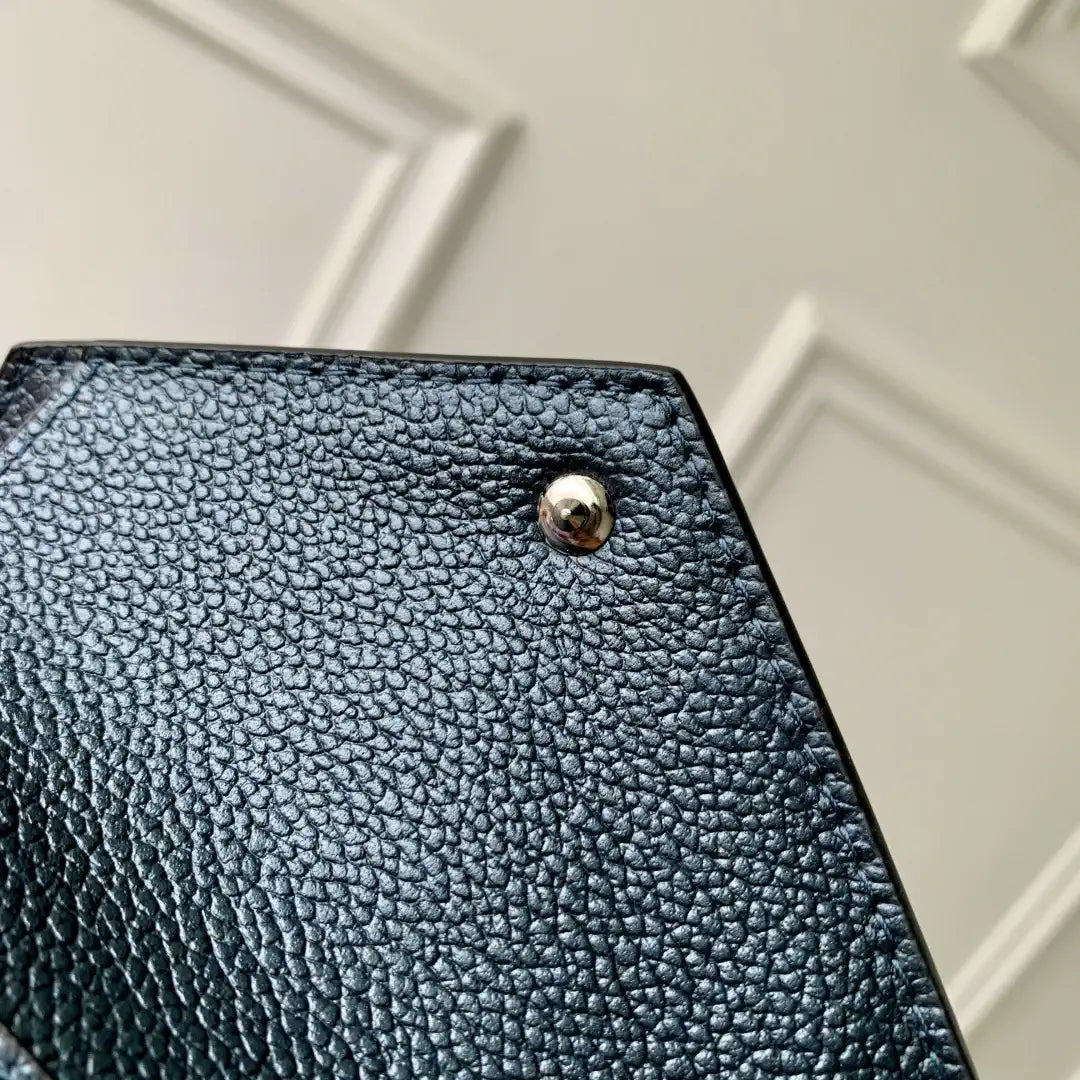 LV M26472 Louis Vuitton Victorine Wallet Shimmery Ink
