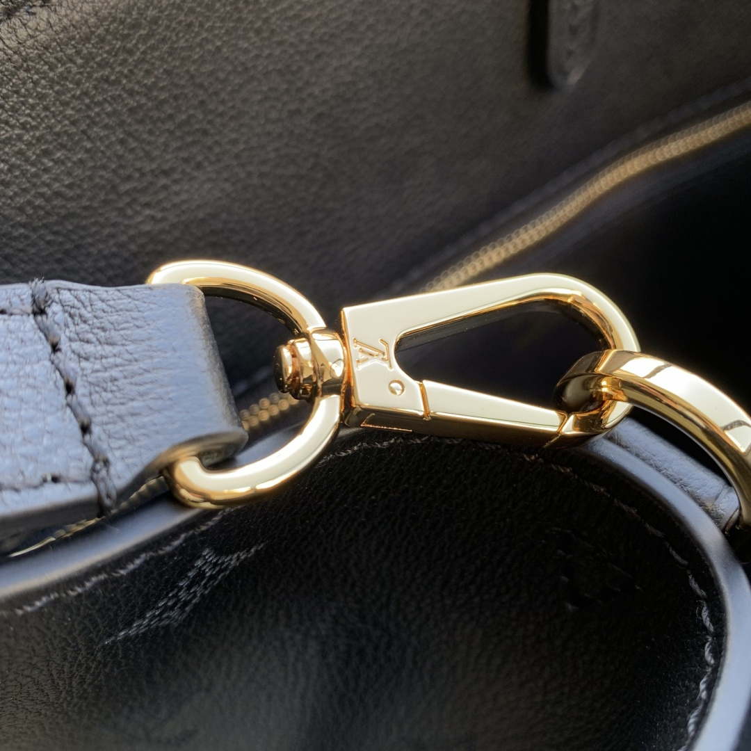 LV M26502 Louis Vuitton Vendome PM Bag Black