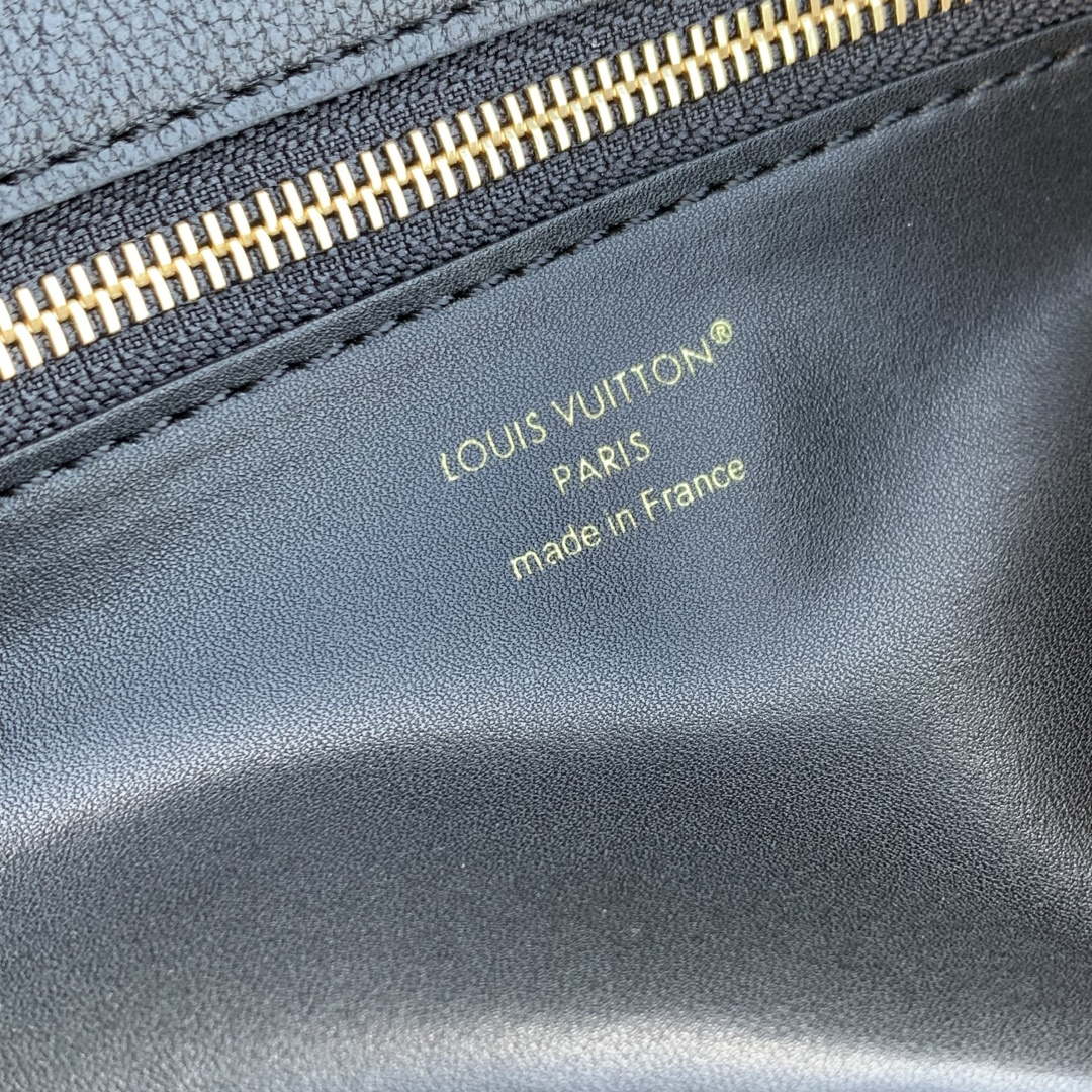 LV M26502 Louis Vuitton Vendome PM Bag Black