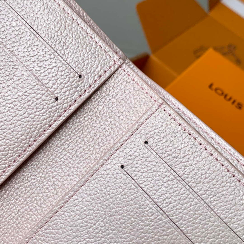 LV M26517 Louis Vuitton Lisa Wallet Snowy Pearl