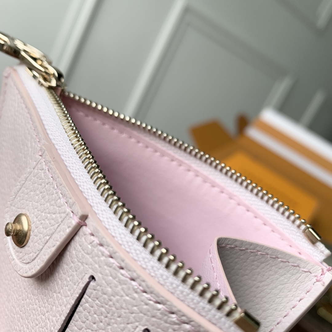 LV M26517 Louis Vuitton Lisa Wallet Snowy Pearl