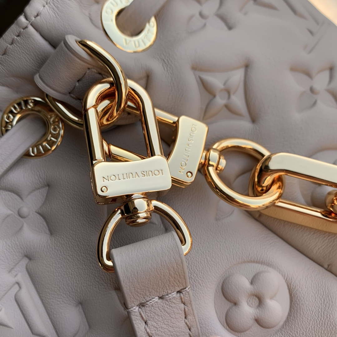 LV M26530 Louis Vuitton Coussin Bucket Bag Beige