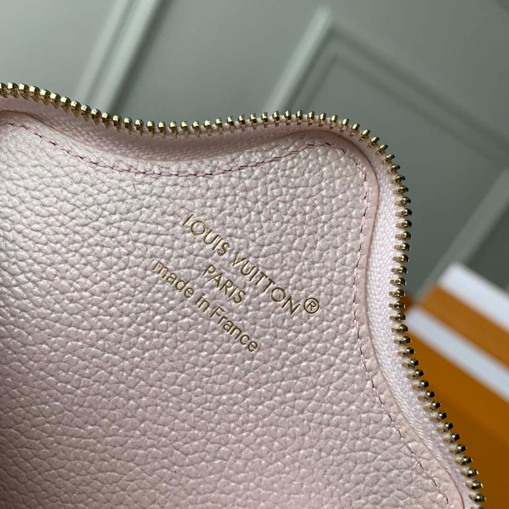 LV M26575 Louis Vuitton Spark Coin Purse Snowy Pearl