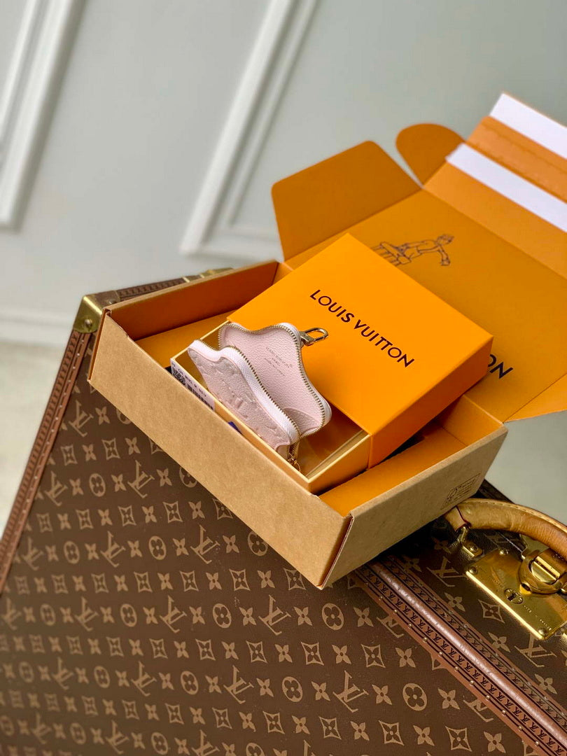 LV M26575 Louis Vuitton Spark Coin Purse Snowy Pearl