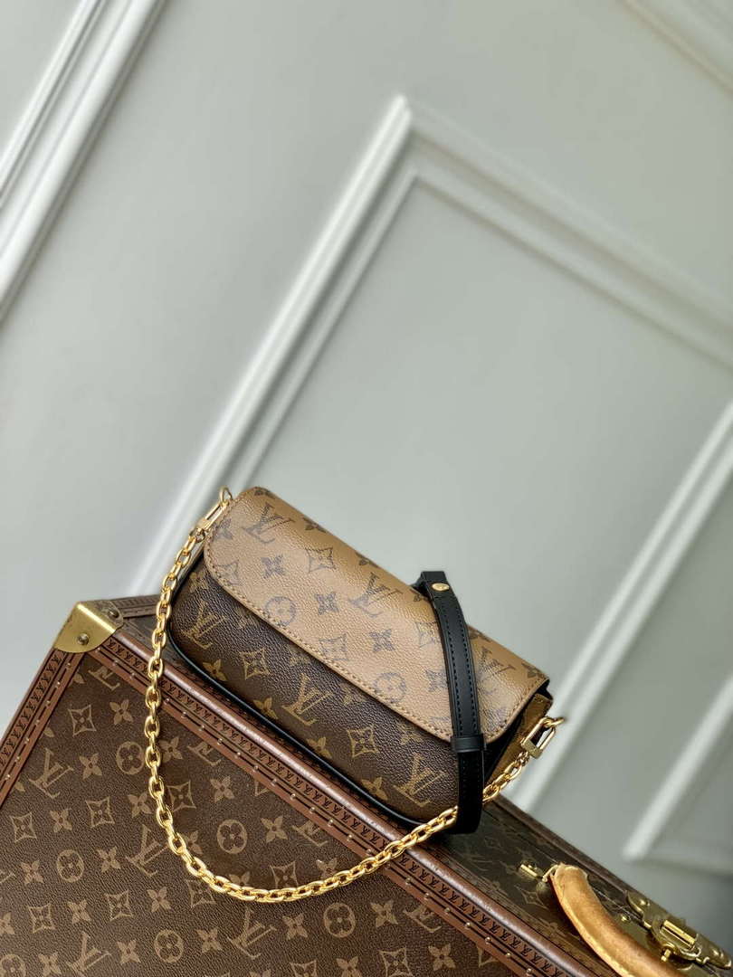 LV M26587 Louis Vuitton Wallet On Chain Ivy Bag Monogram
