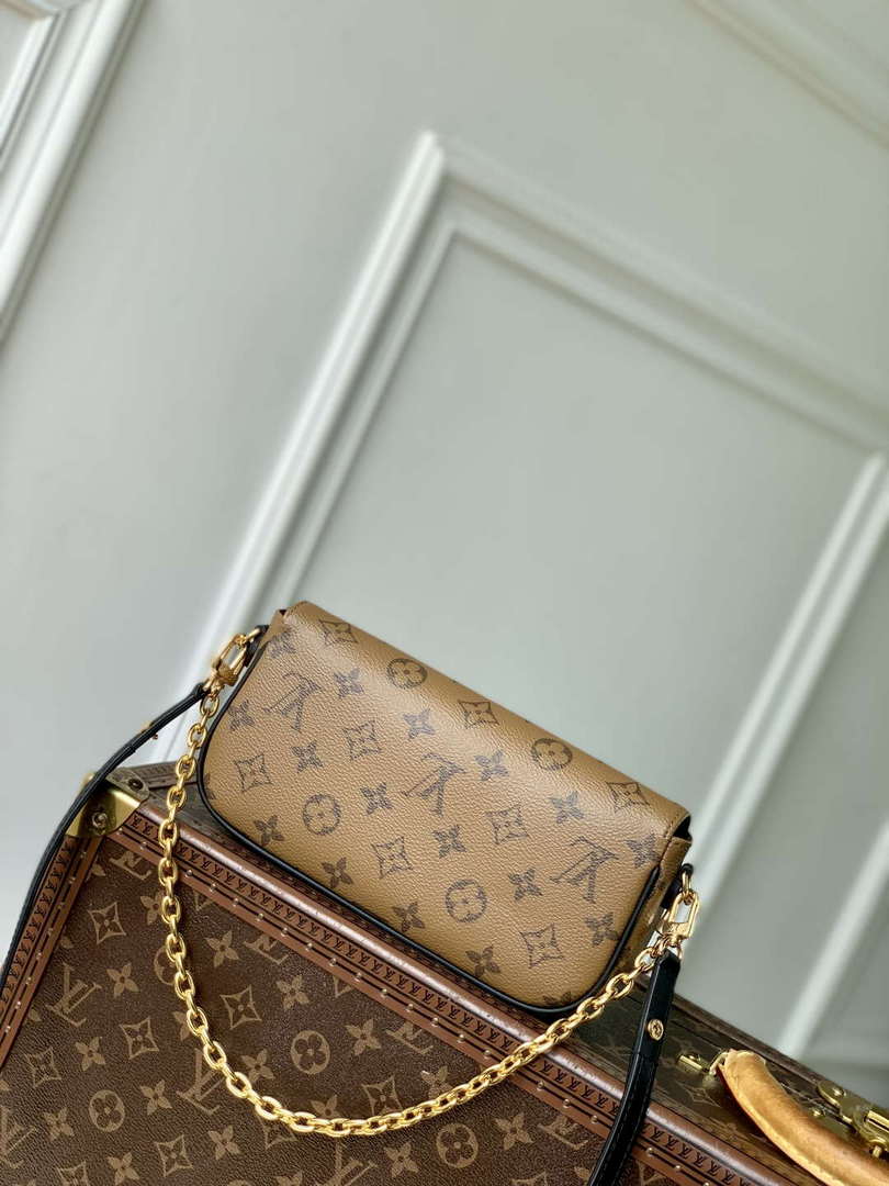 LV M26587 Louis Vuitton Wallet On Chain Ivy Bag Monogram