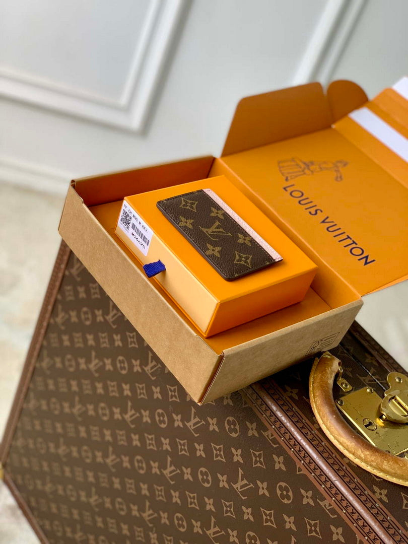 LV M26625 Louis Vuitton Card Holder