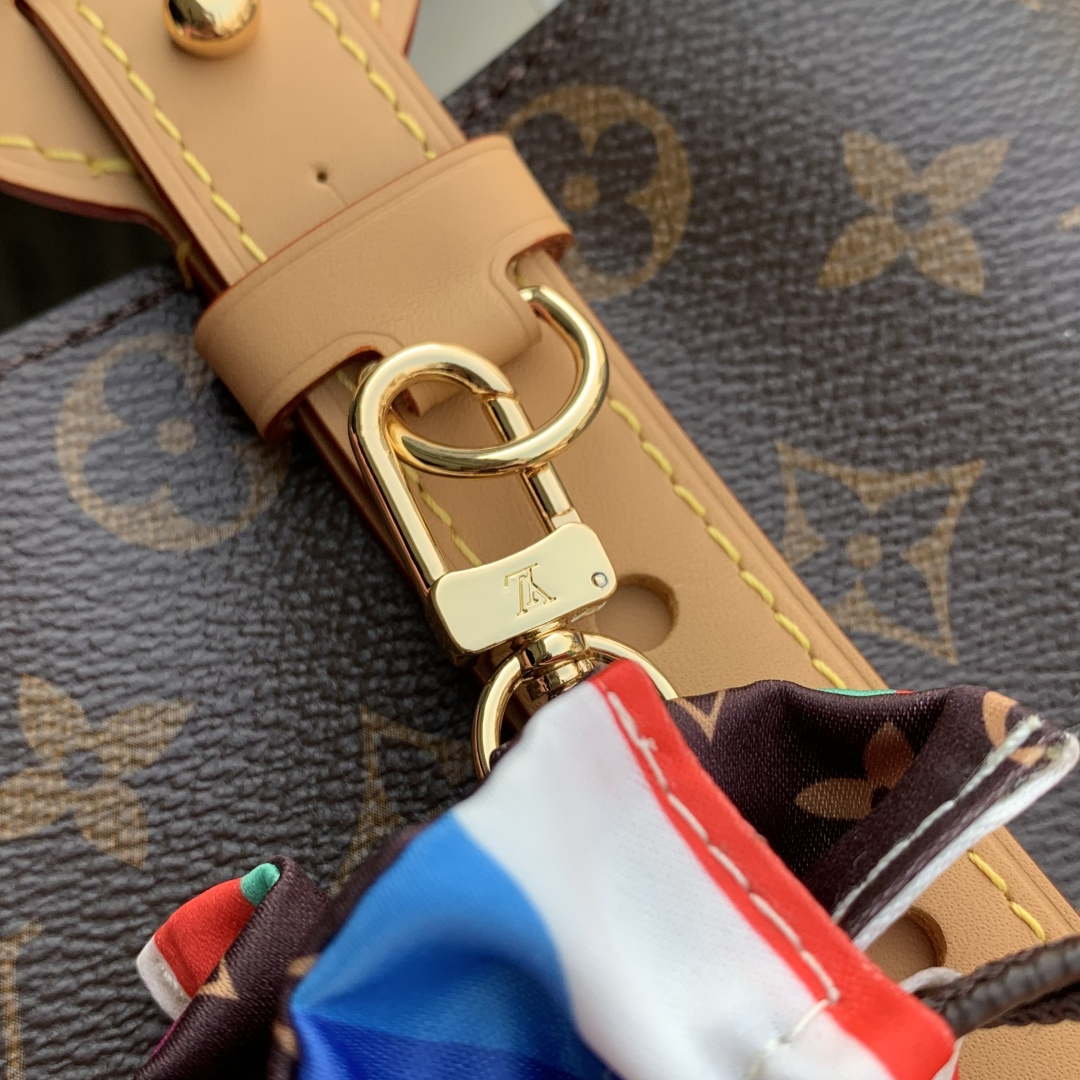 LV M26642 Louis Vuitton All in BB Bag Monogram