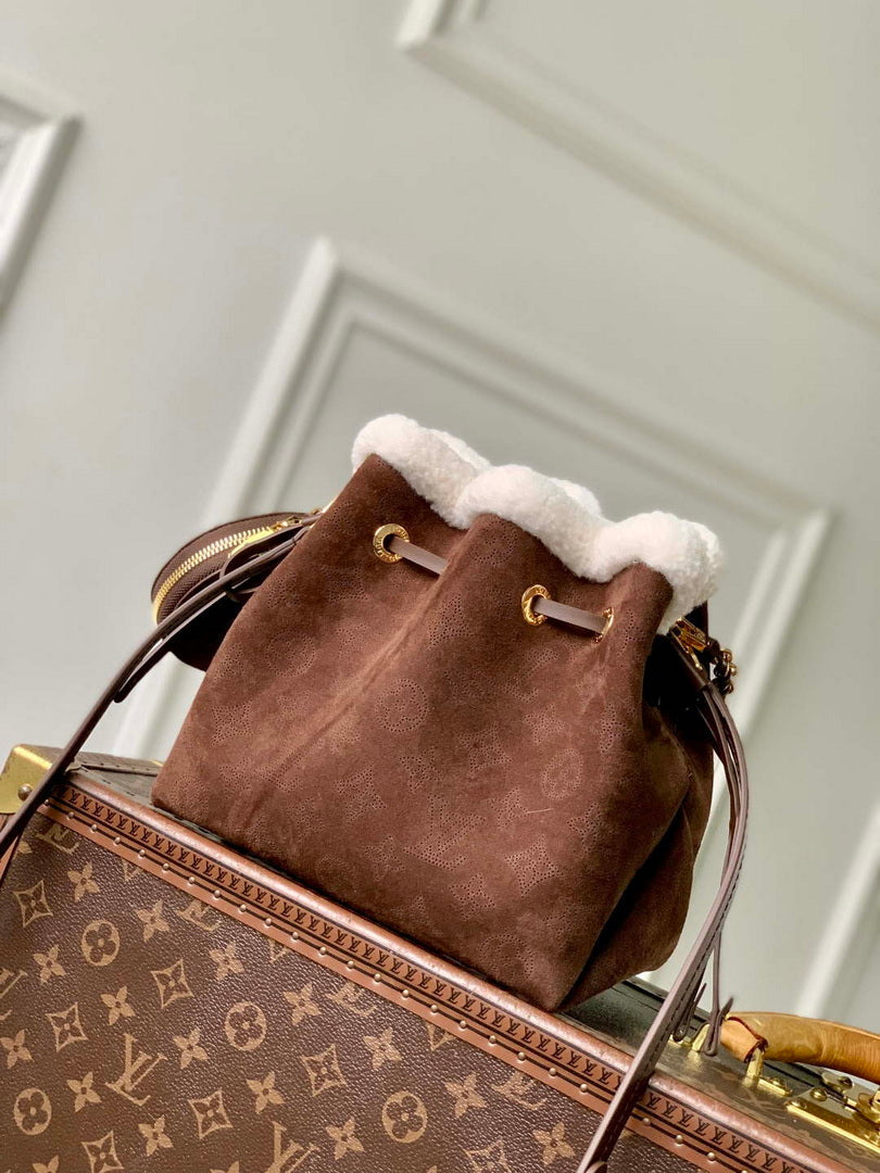 LV M26684 Louis Vuitton Bella Handbag Chocolate