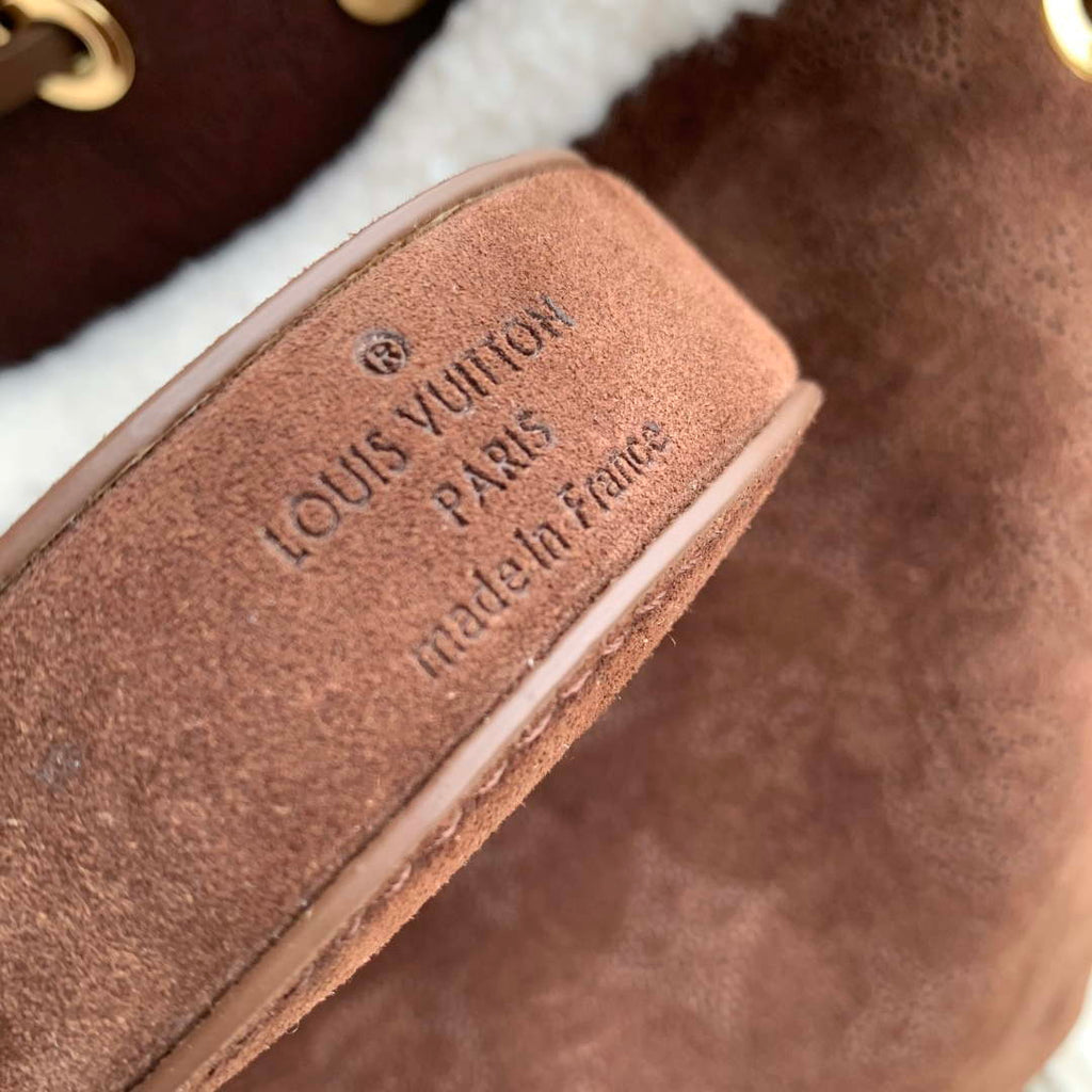 LV M26684 Louis Vuitton Bella Handbag Chocolate