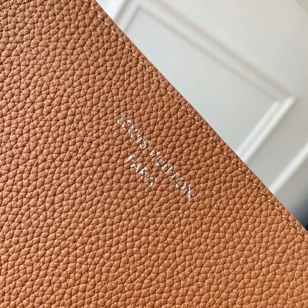 LV M26745 Louis Vuitton Verso Hobo Bag Tan