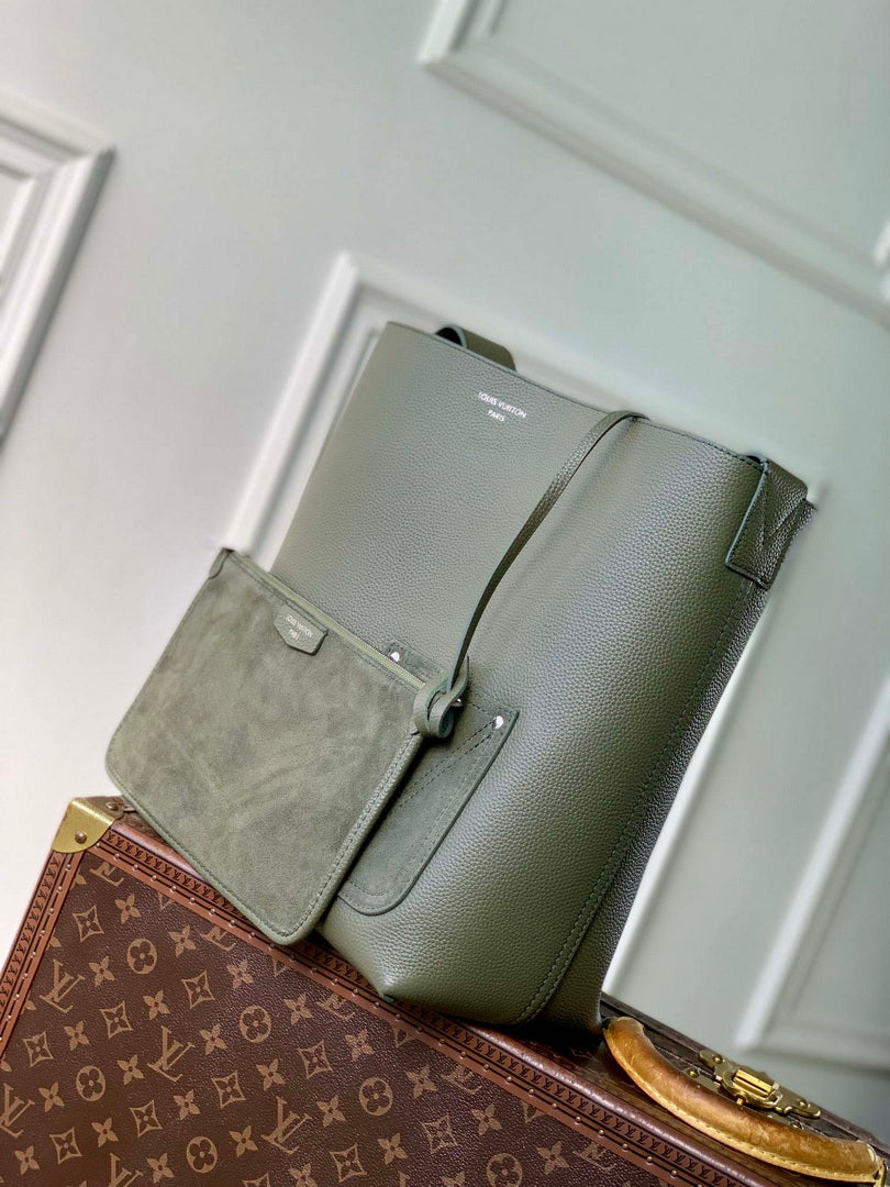 LV M26747 Louis Vuitton Verso Hobo Bag Khaki Green