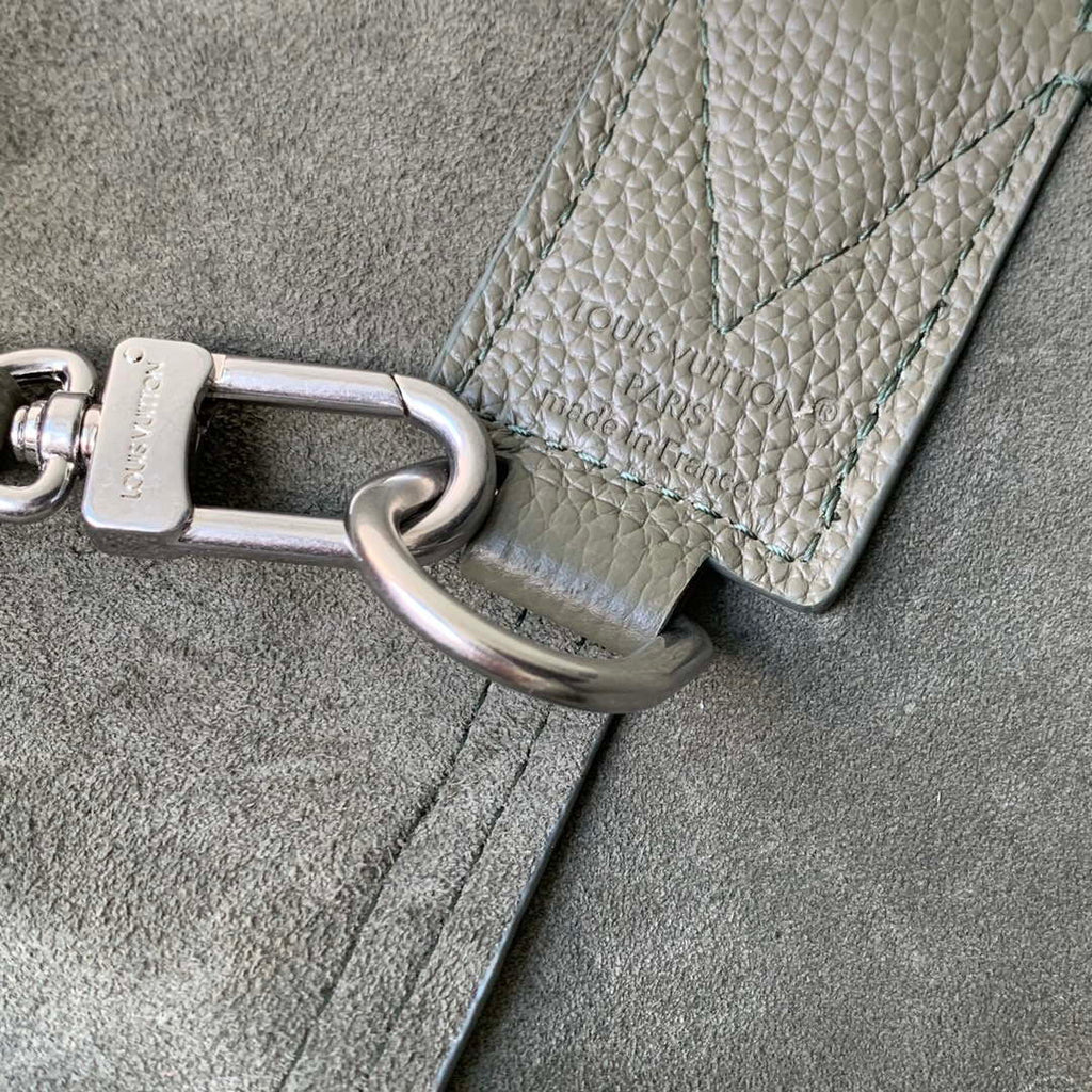 LV M26747 Louis Vuitton Verso Hobo Bag Khaki Green