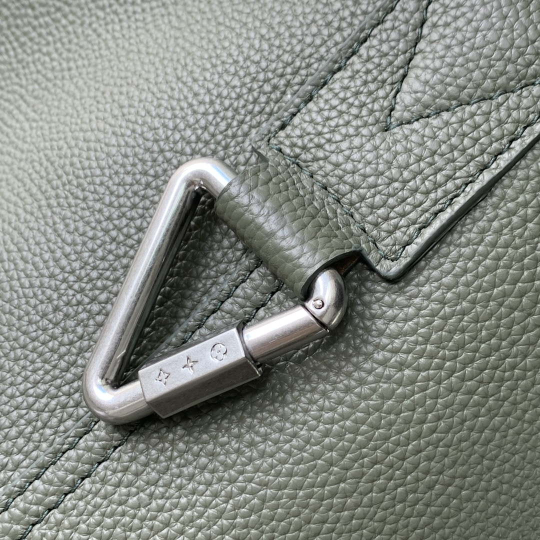 LV M26747 Louis Vuitton Verso Hobo Bag Khaki Green