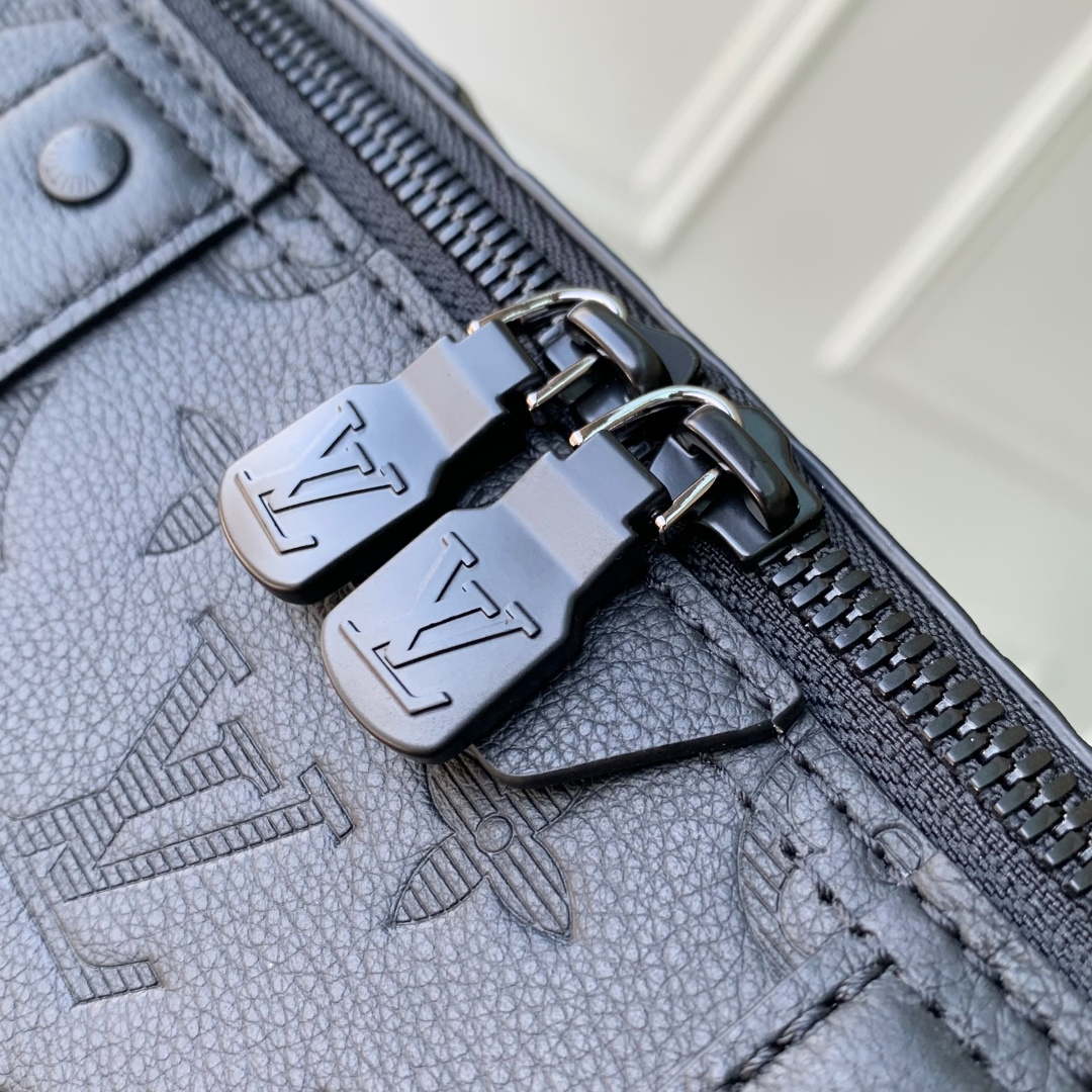 LV M26750 Louis Vuitton City Keepall Bag Black
