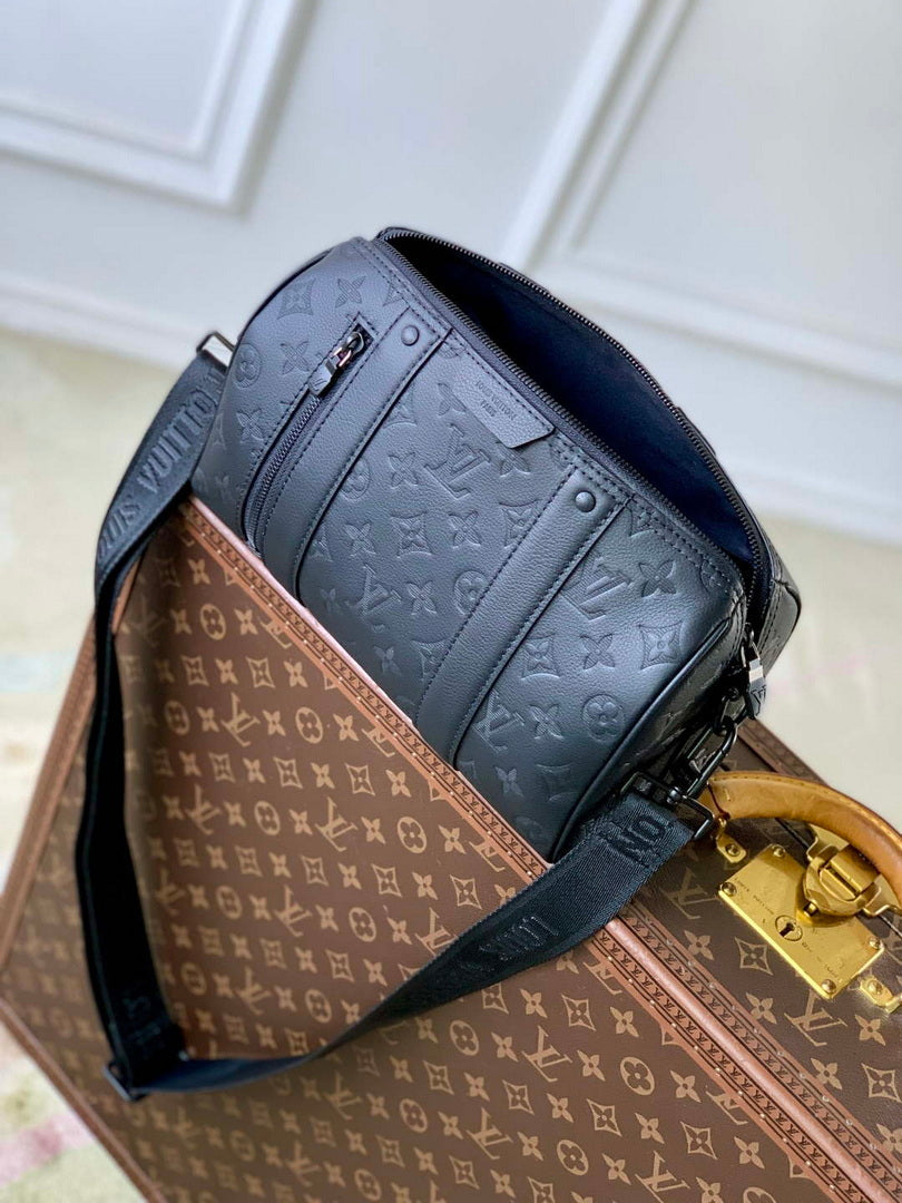 LV M26750 Louis Vuitton City Keepall Bag Black