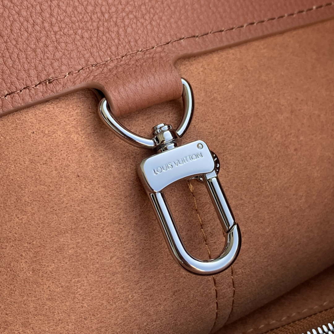 LV M26758 Louis Vuitton Steamer 30 Cross-body Bag Tan
