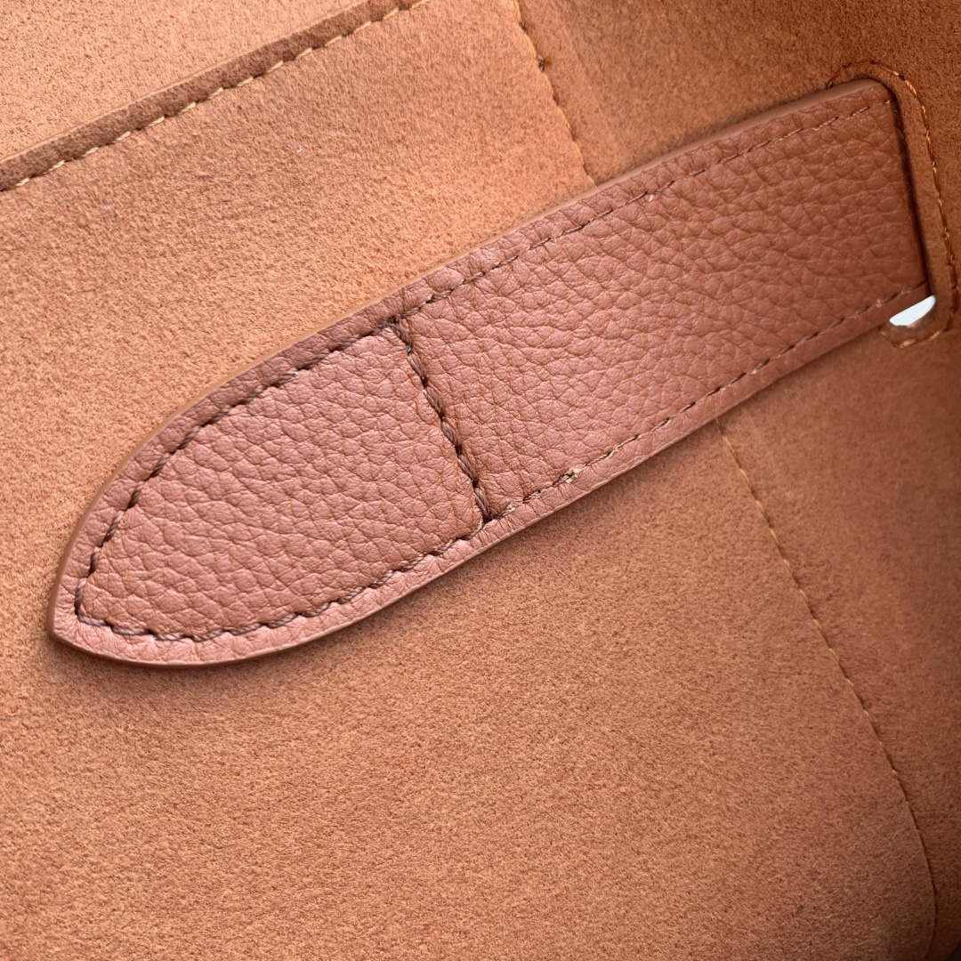 LV M26758 Louis Vuitton Steamer 30 Cross-body Bag Tan