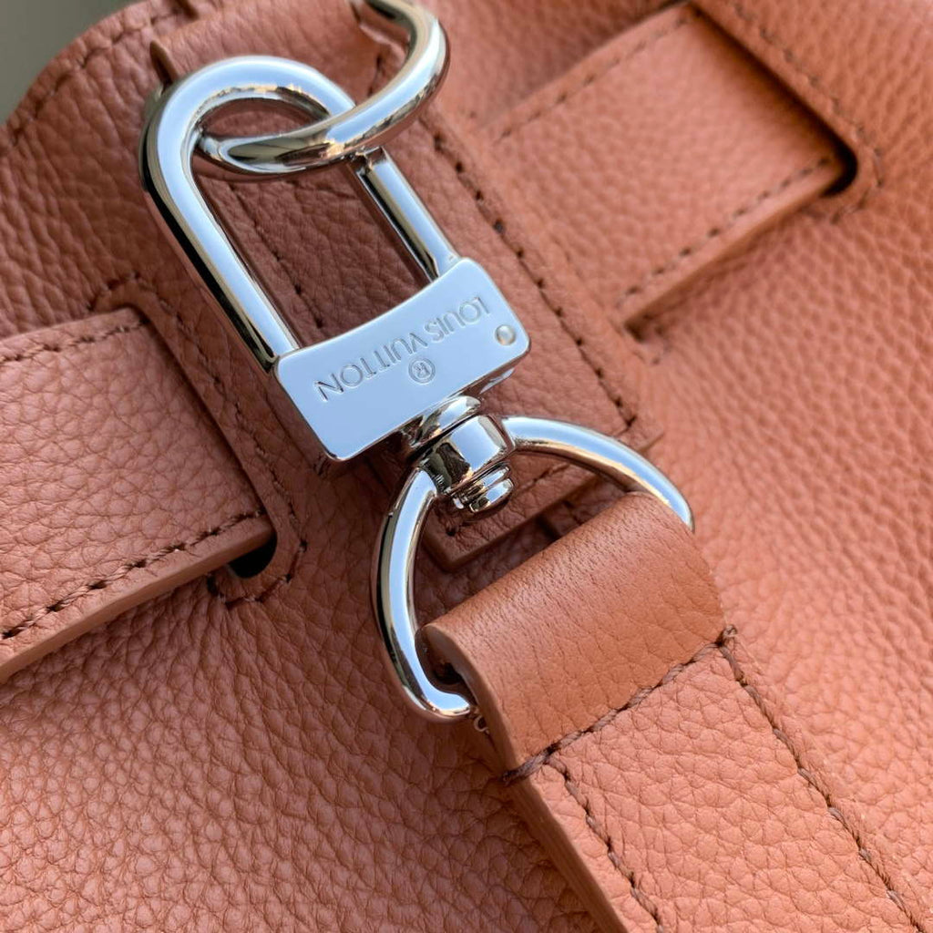 LV M26758 Louis Vuitton Steamer 30 Cross-body Bag Tan