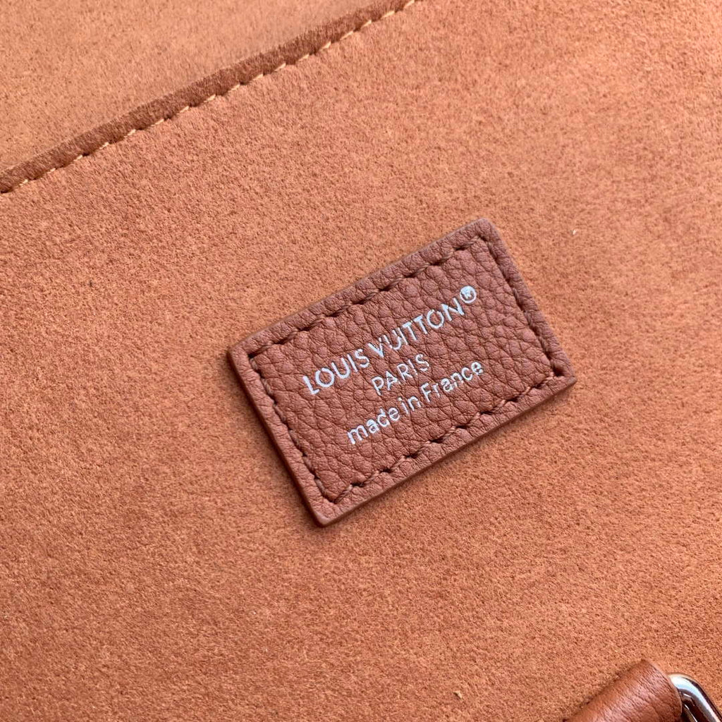 LV M26758 Louis Vuitton Steamer 30 Cross-body Bag Tan