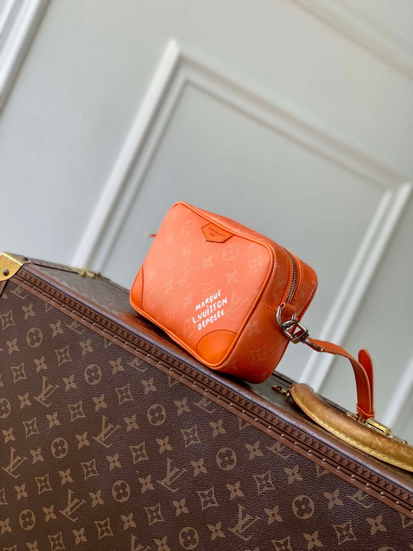 LV M26825 Louis Vuitton Trocad¨¦ro Wearable Wallet Caramel