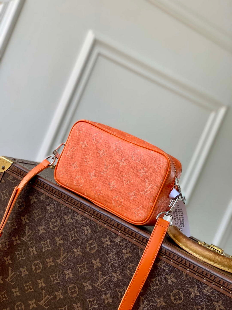 LV M26825 Louis Vuitton Trocad¨¦ro Wearable Wallet Caramel