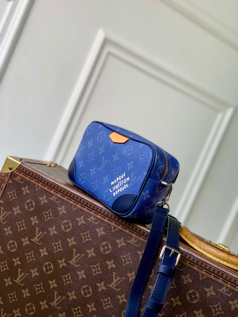 LV M26826 Louis Vuitton Trocad¨¦ro Wearable Wallet Ocean