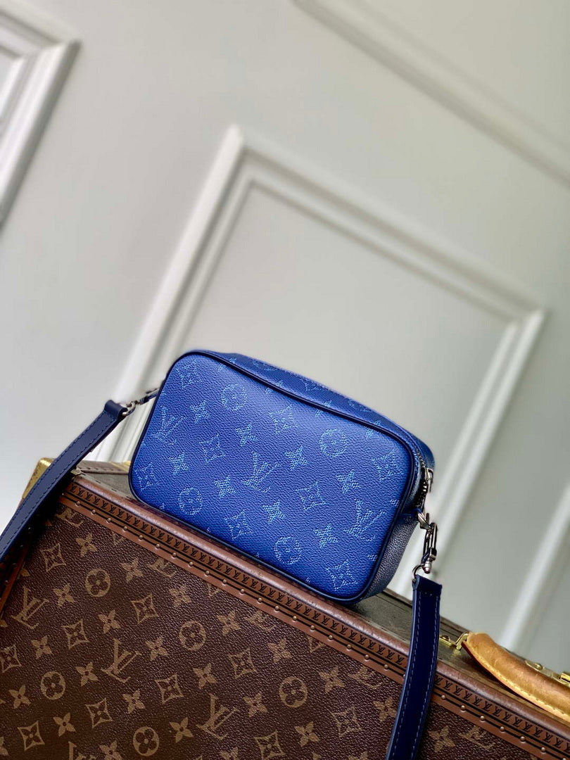 LV M26826 Louis Vuitton Trocad¨¦ro Wearable Wallet Ocean