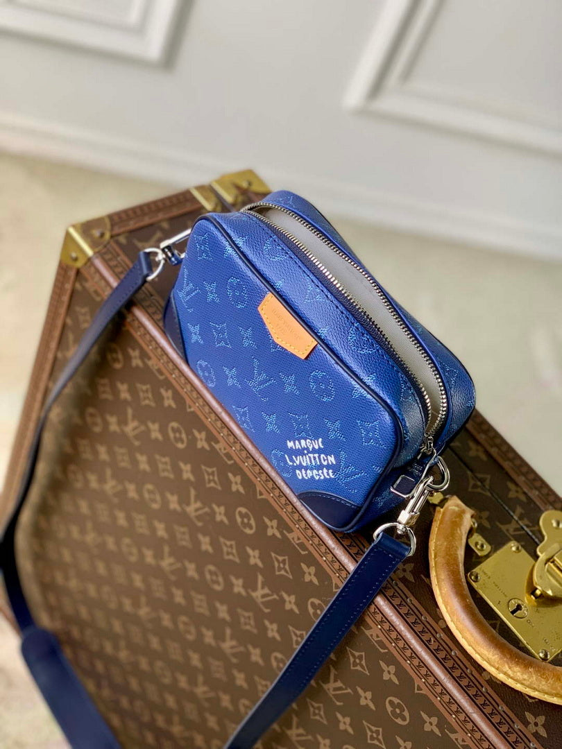 LV M26826 Louis Vuitton Trocad¨¦ro Wearable Wallet Ocean