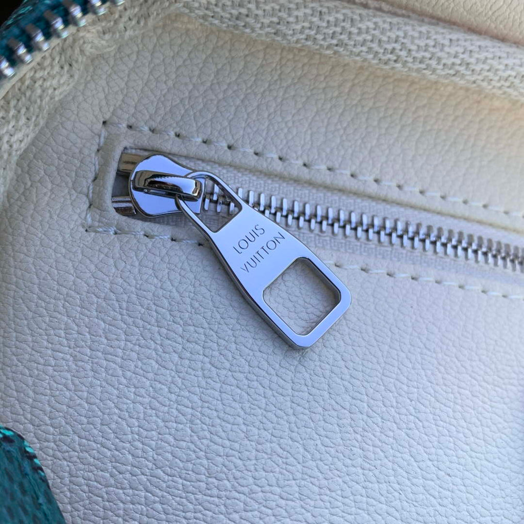 LV M26871 Louis Vuitton Mini Dopp Kit Bag Epicea Green