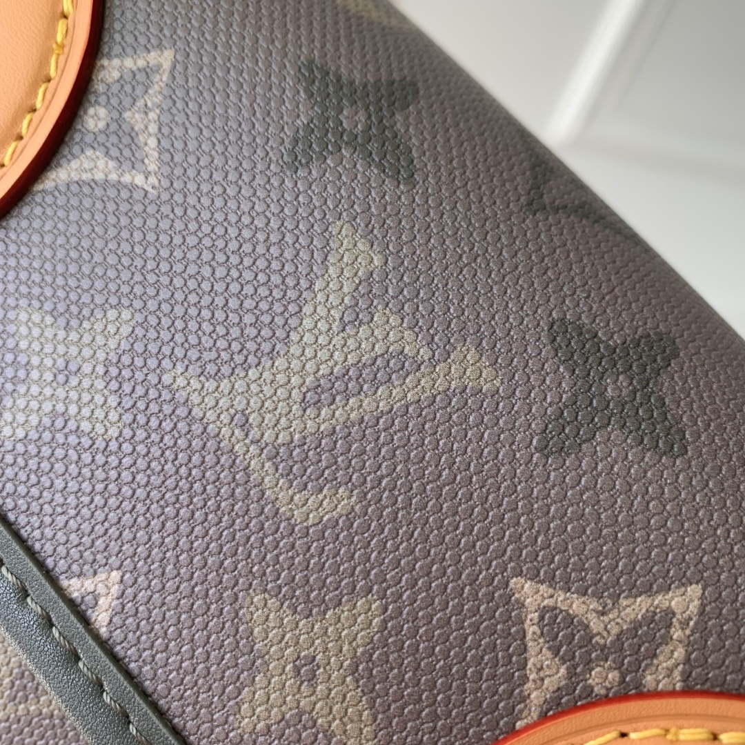 LV M26969 Louis Vuitton Satchel Wearable Wallet Khaki