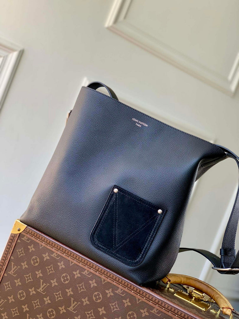 LV M27022 Louis Vuitton Verso Hobo Bag Black