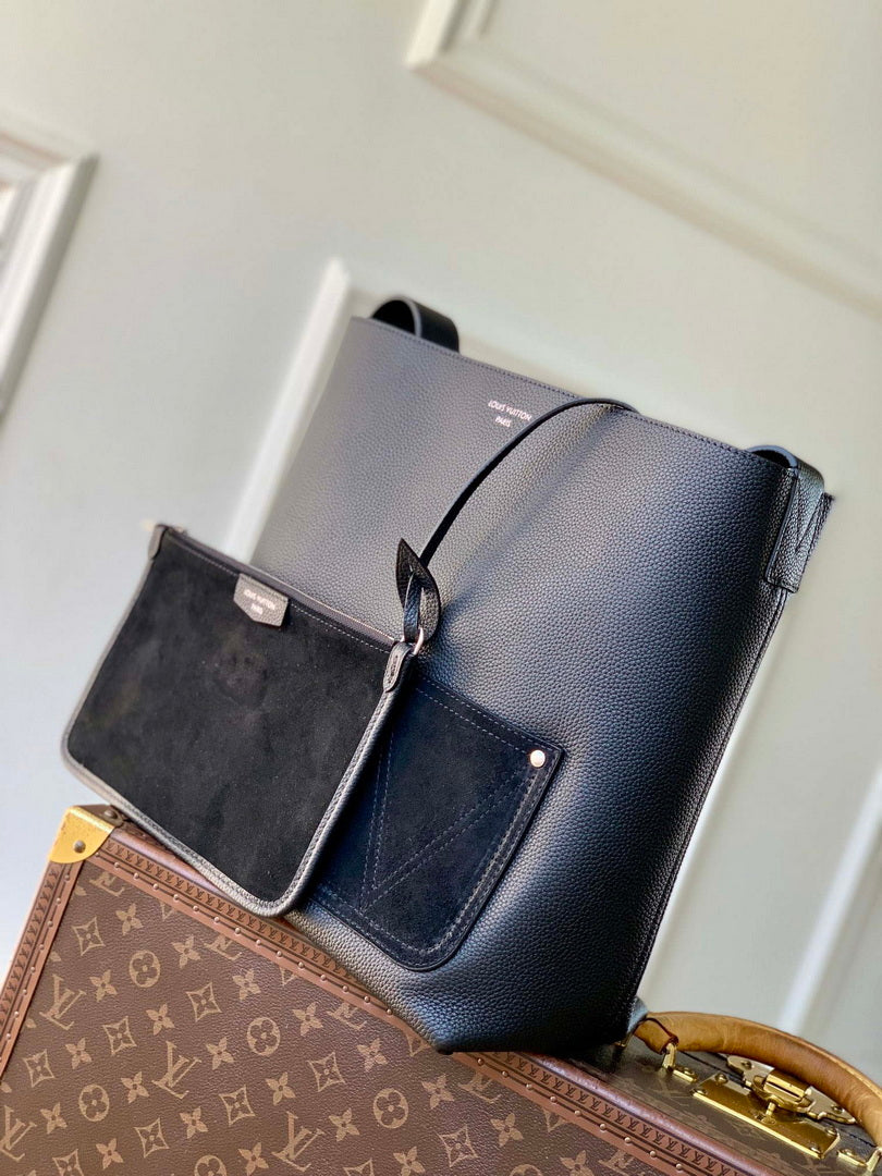LV M27022 Louis Vuitton Verso Hobo Bag Black