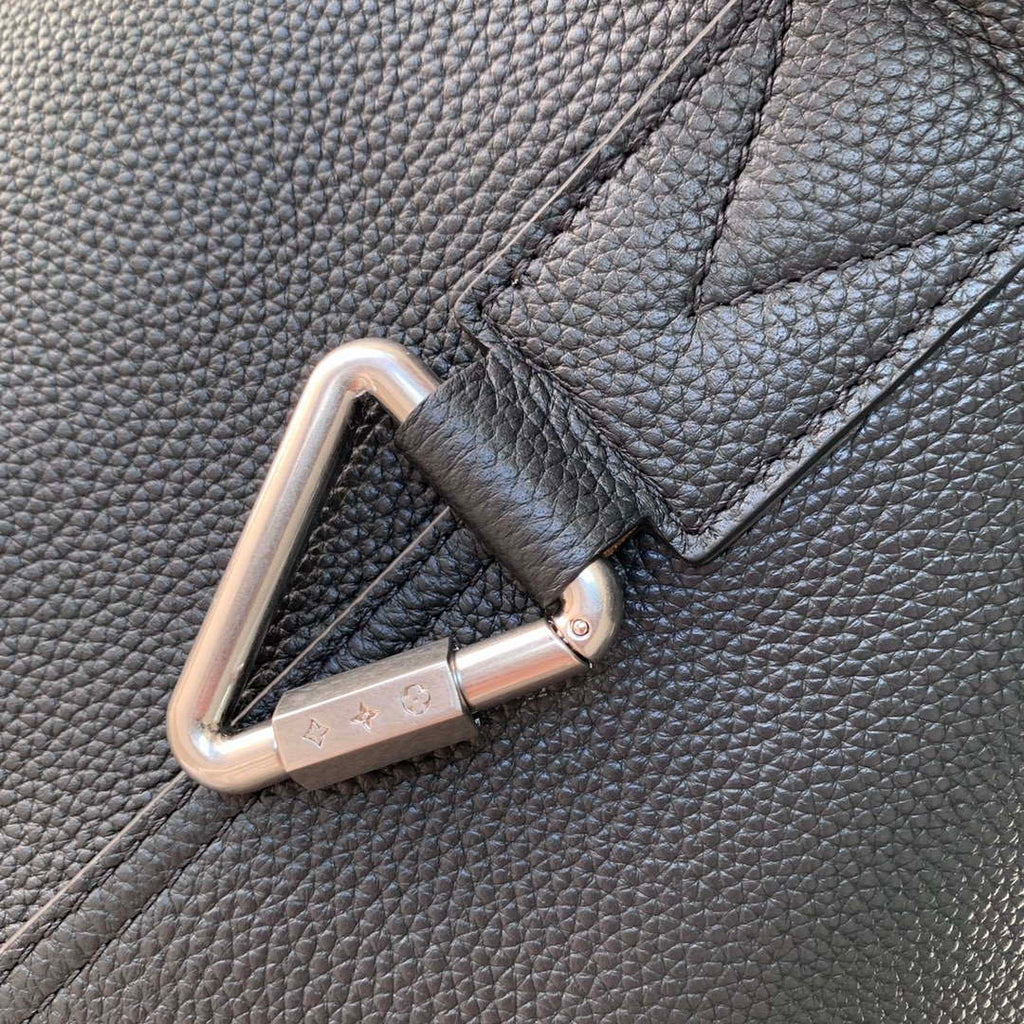 LV M27022 Louis Vuitton Verso Hobo Bag Black
