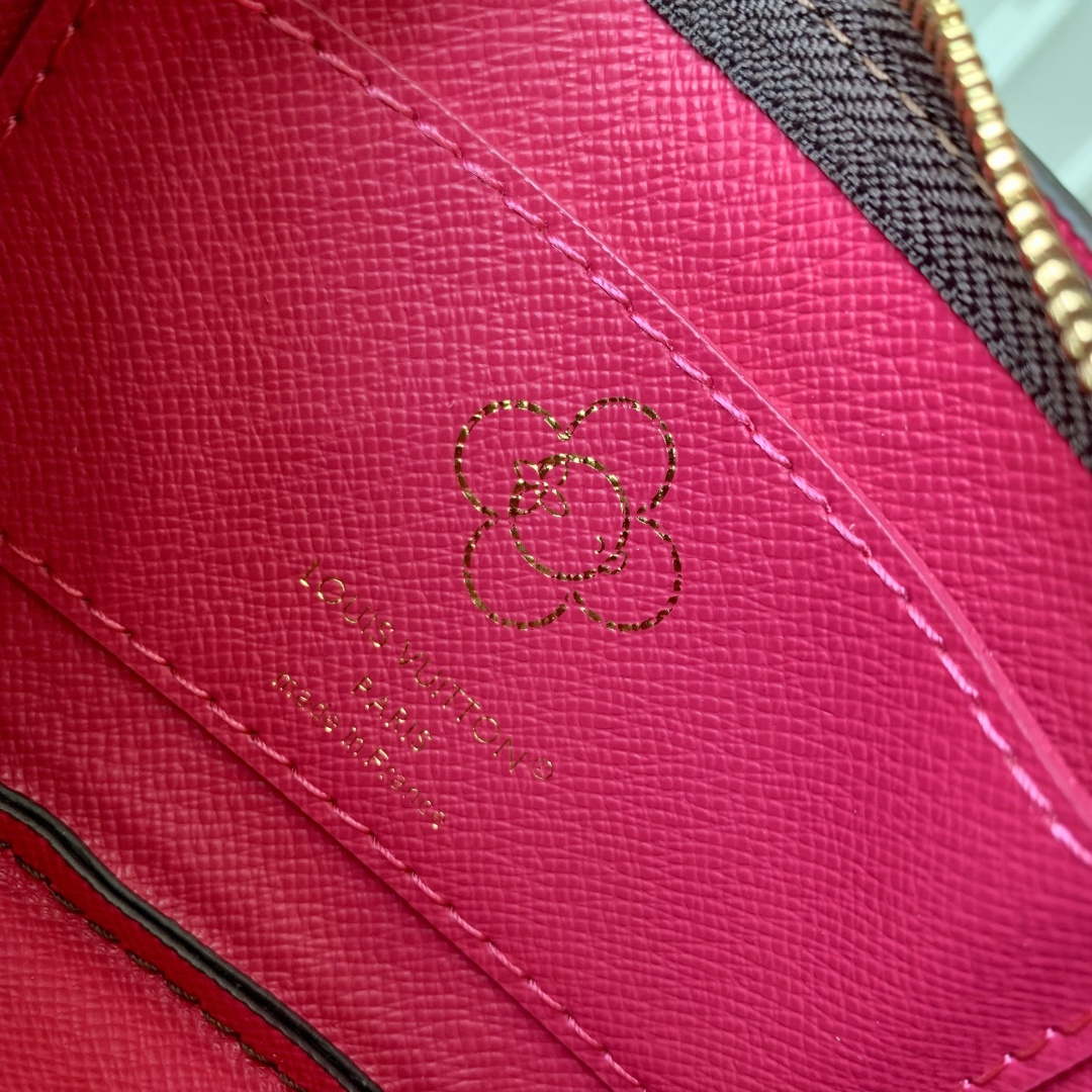 LV M27045 Louis Vuitton Key Pouch S