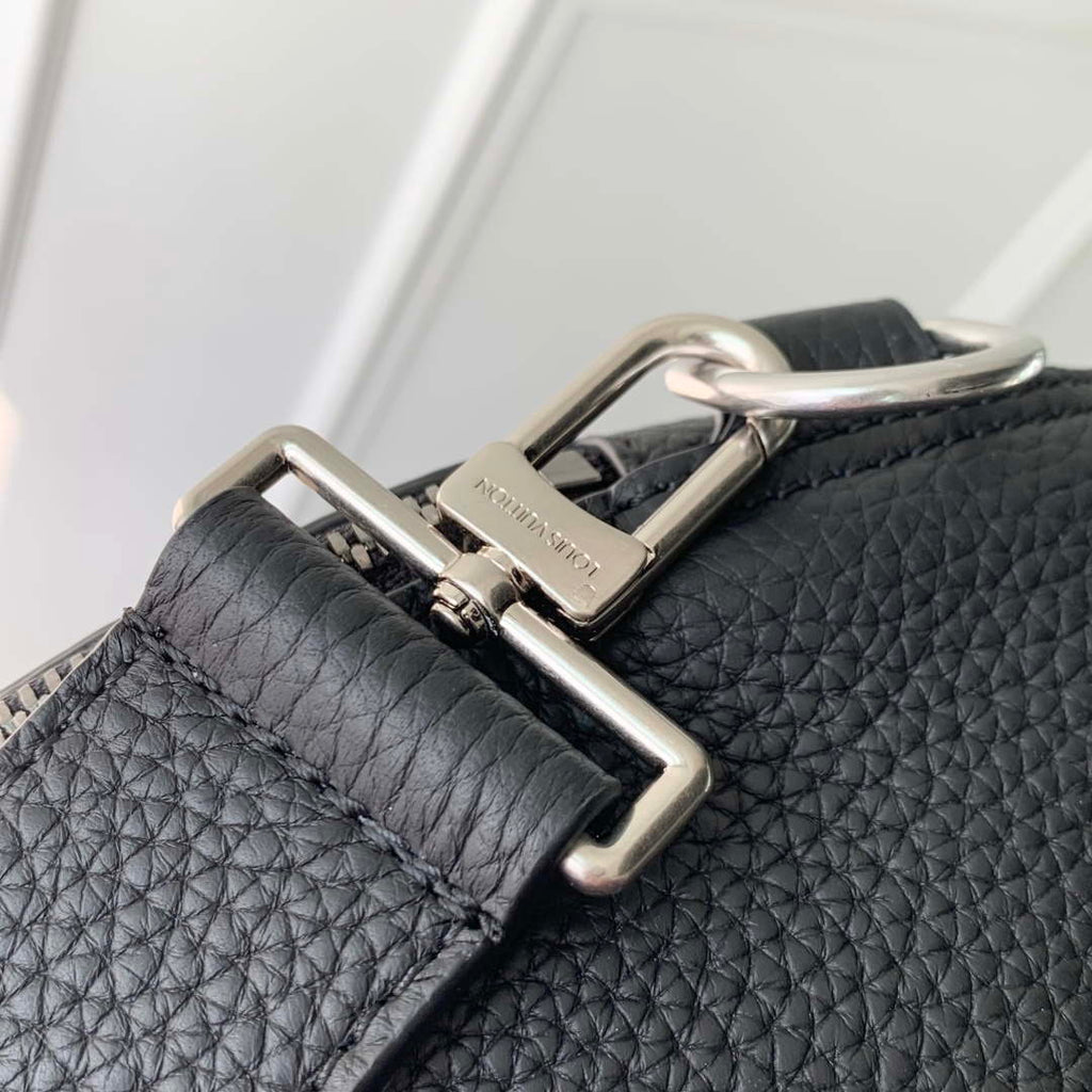 LV M27060 Louis Vuitton Delta Slingbag Black