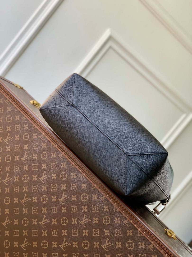 LV M27061 Louis Vuitton Steamer 30 Cross-body Bag Black