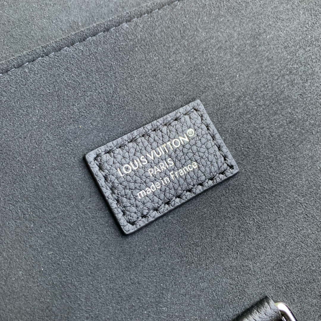 LV M27061 Louis Vuitton Steamer 30 Cross-body Bag Black